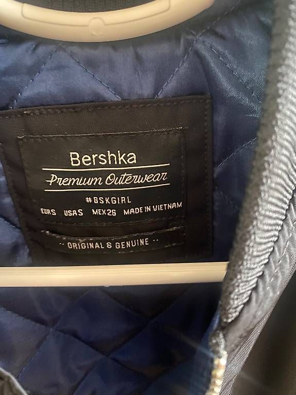 Giacche: Bershka Bomberjacke – Usato da Langnau am Albis venduto da Monikacv16 2