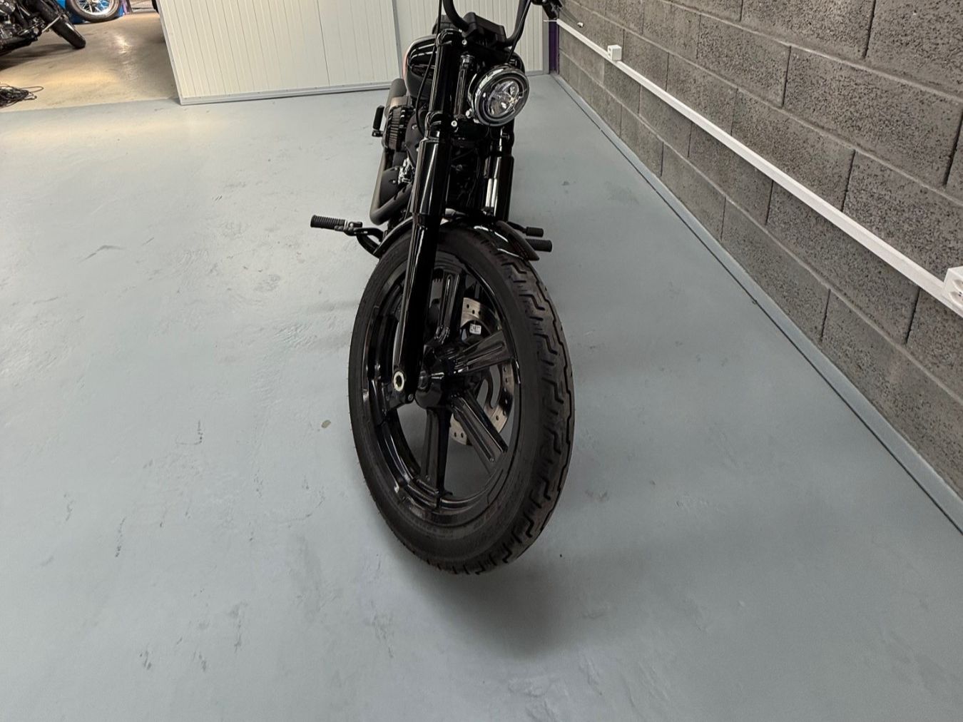 Harley-Davidson Chopper: Harley Davidson Street Bob BXBBS mit Kess Tech – Usato da Visp venduto da Automotomassa 1