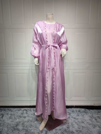 Zauberhafte Satin-Abaya in Lavendel