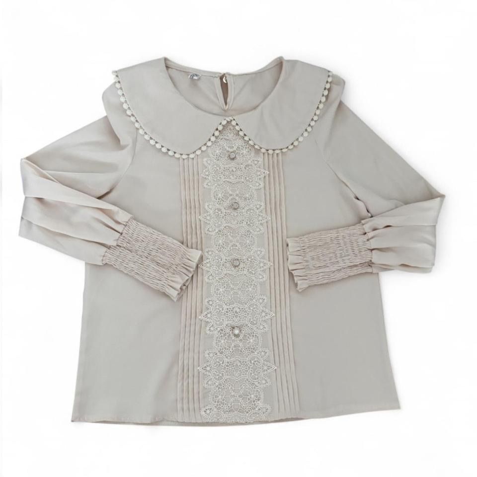Camicette: White long sleeve button up blouse from ronron – Nuovo (secondo la descrizione) da Winterthur venduto da hachiscutecloset 1