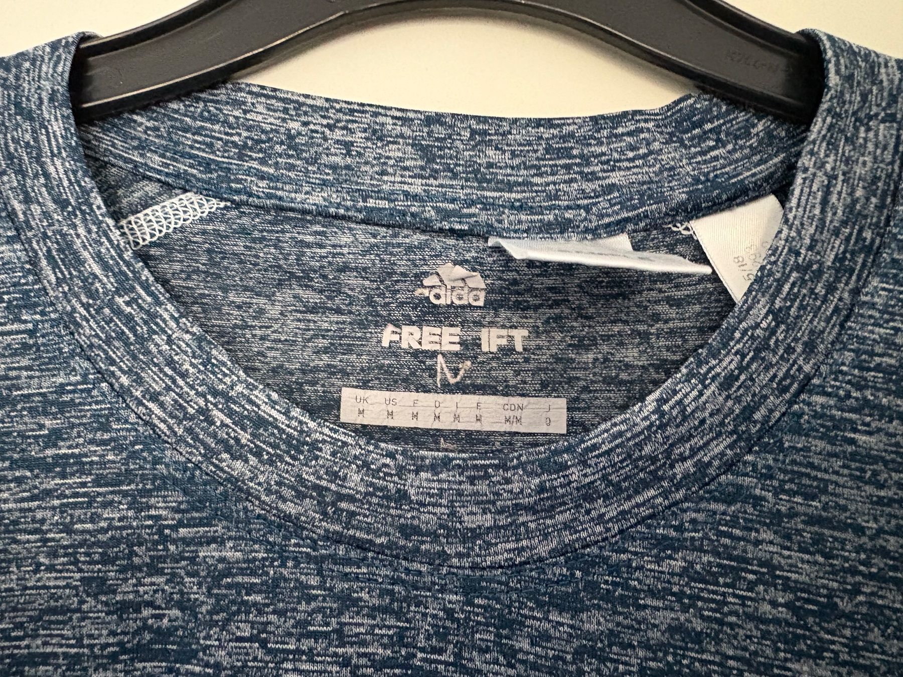 Adidas T-shirt: Adidas T-shirt - Men - Size M – Usato da Muzzano venduto da Sidney_3 1