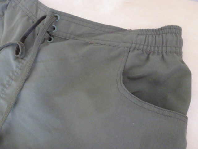 Pantaloni: Short – Usato da Luzern venduto da Ankerli 6