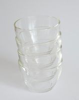 4 fabrikneue Glasschüsseln/Dessertschüsseln