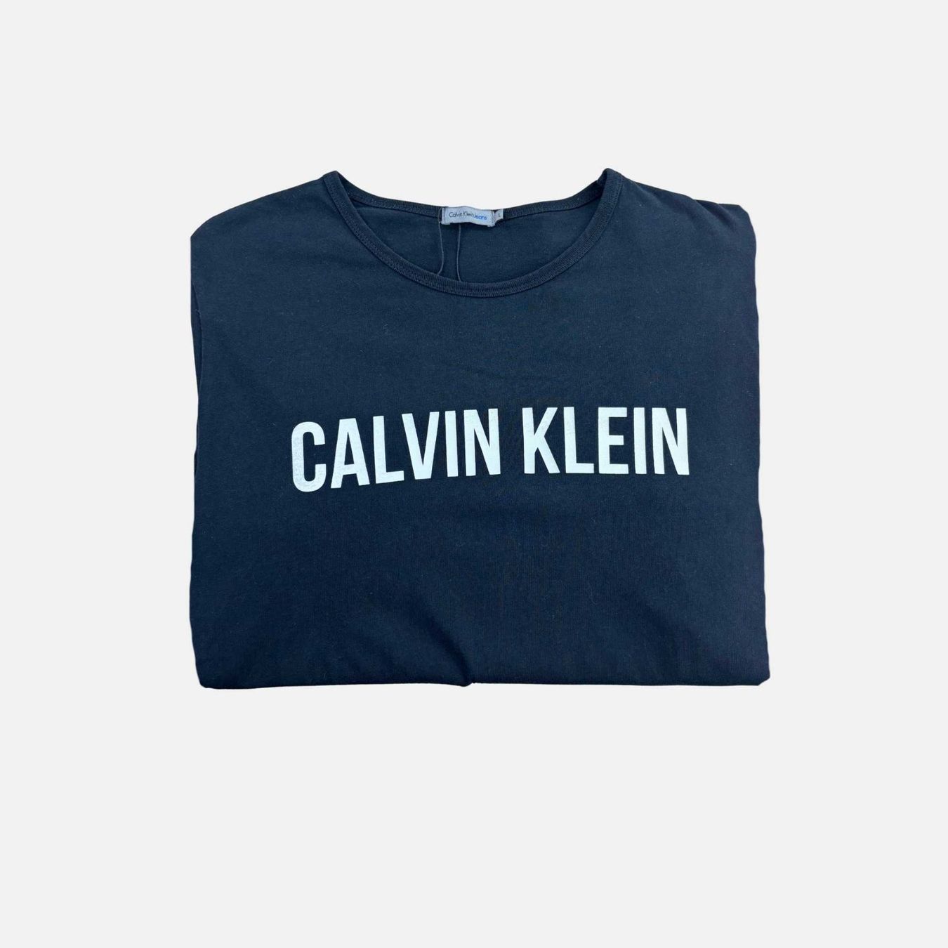 Calvin Klein T-Shirts: Calvin Klein T-Shirt Grösse L MYSECONDHAND – Neu (gemäss Beschreibung) aus Bülach von secondo.