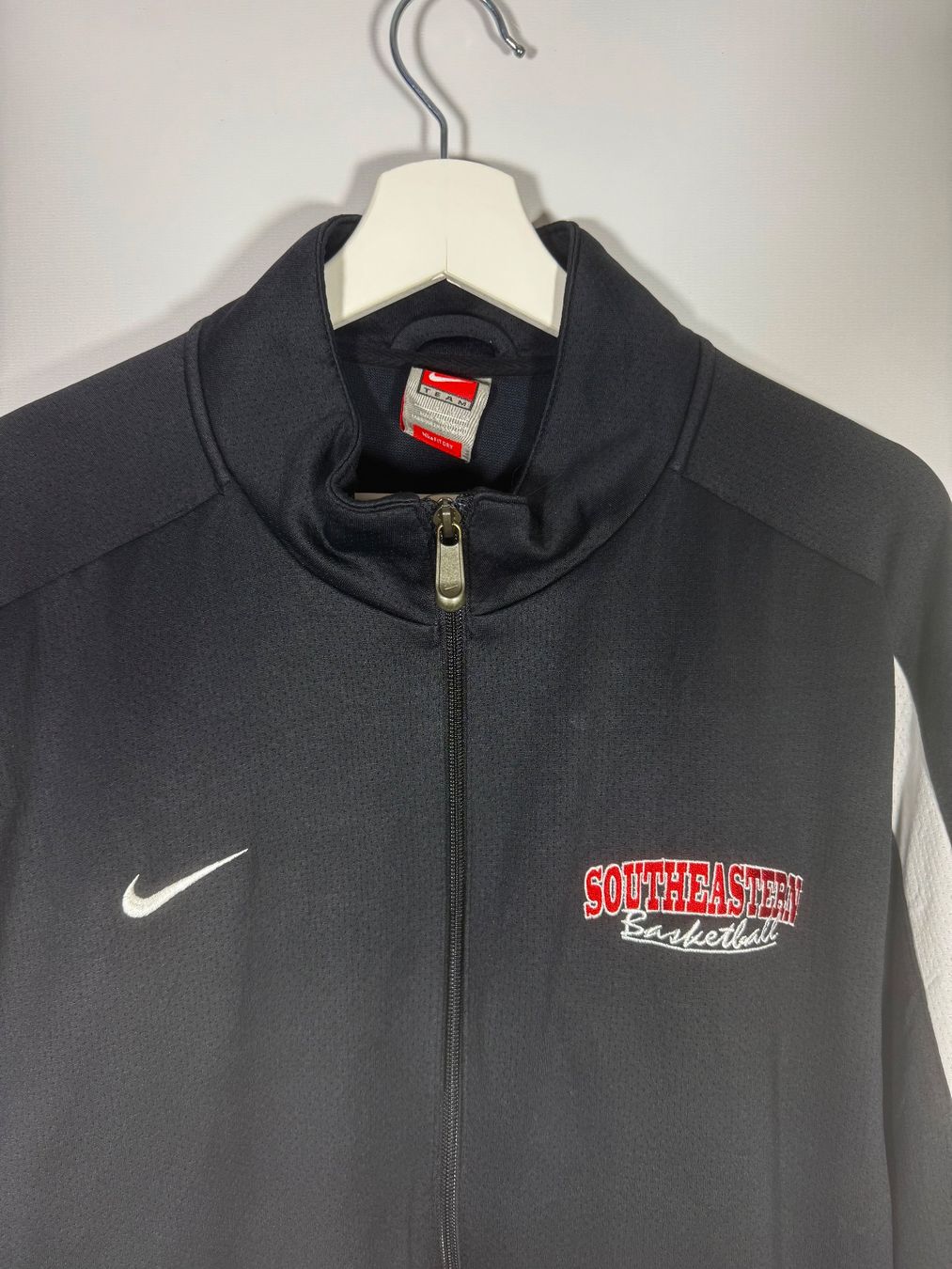 Nike Pullover & Sweatshirts: Nike Vintage Trainingsjacke XL – Gebraucht aus Mühledorf BE von ericgrunder_12 1