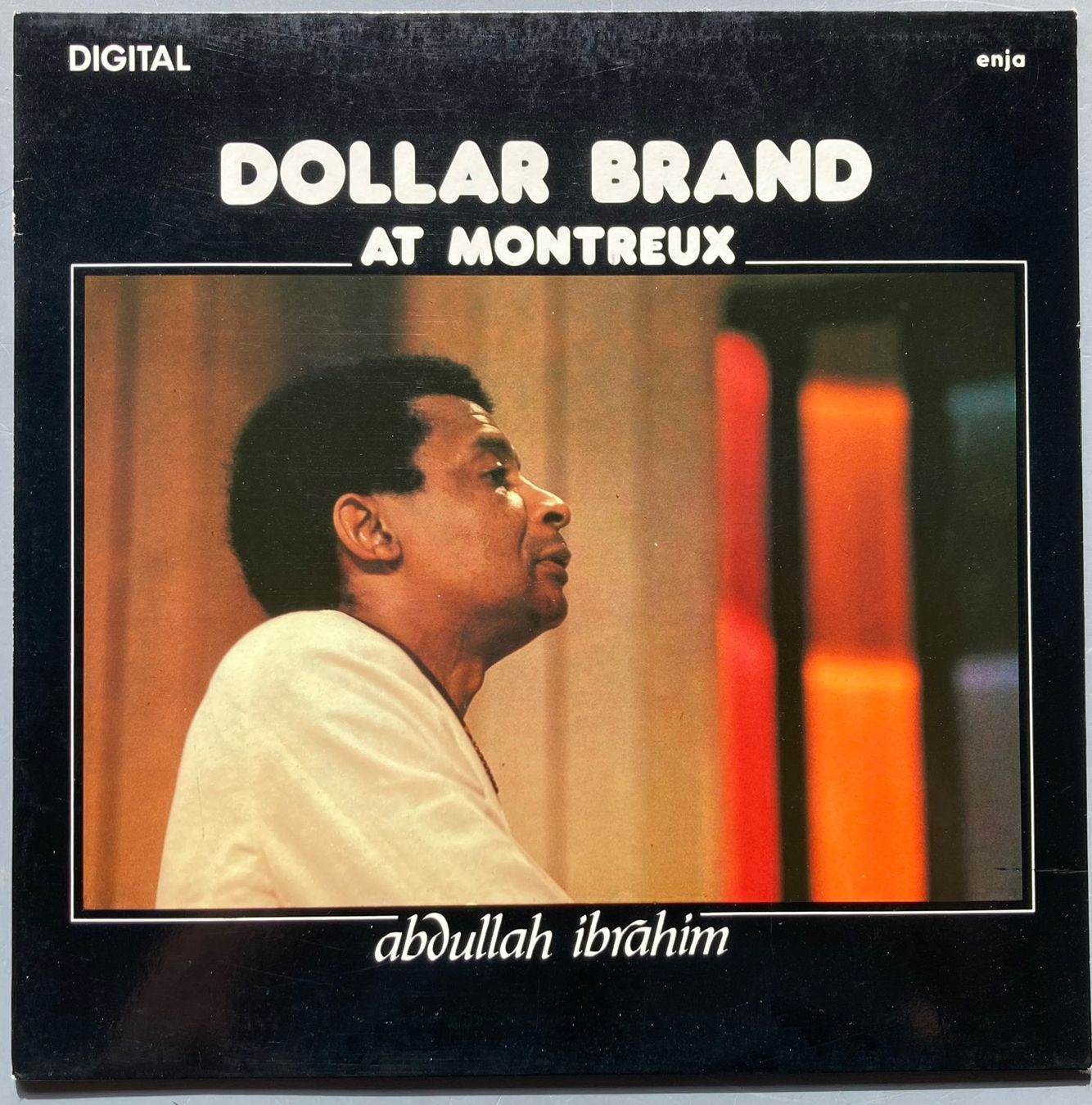 Dischi in vinile: DOLLAR BRAND - AT MONTREUX – Usato da Poliez-Pittet venduto da Newtown-Records