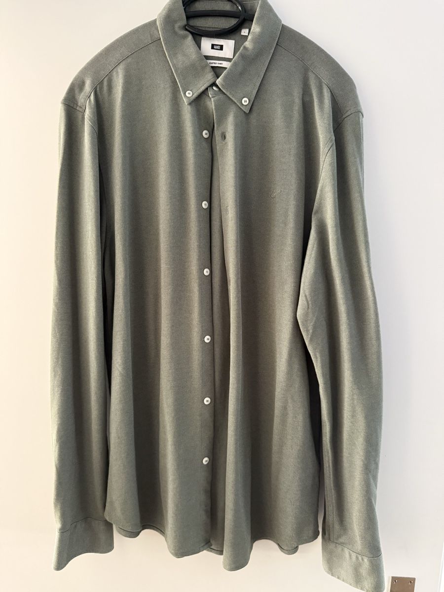 Camicie: Herren Strickhemd L grau WE Knitted Shirt – Usato da Steffisburg venduto da tschakusei