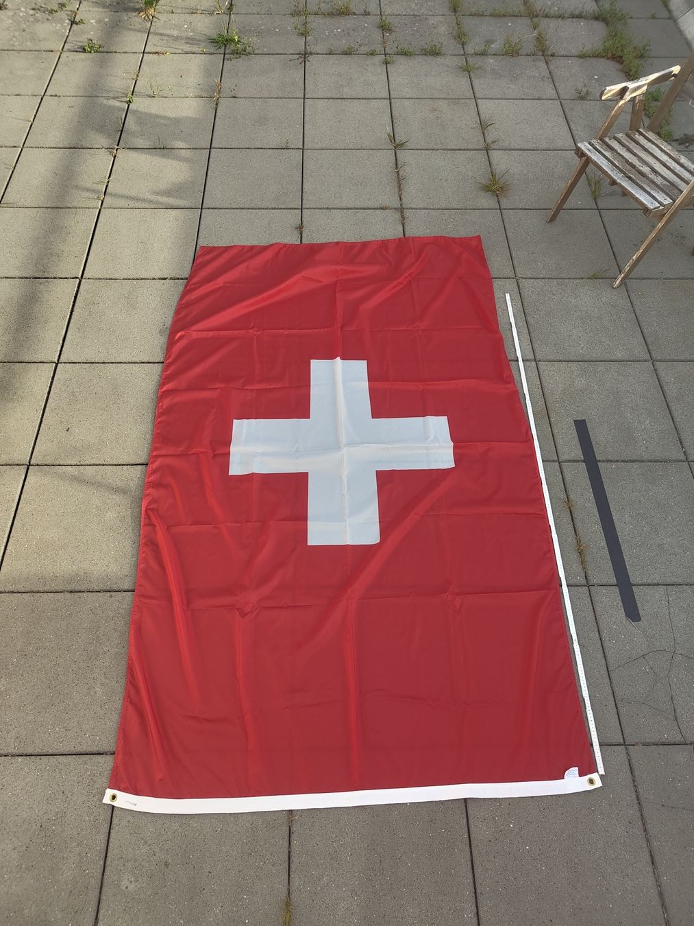 Fahnen: Schweizer Fahne – Neu (gemäss Beschreibung) aus Burgdorf von _Flip_