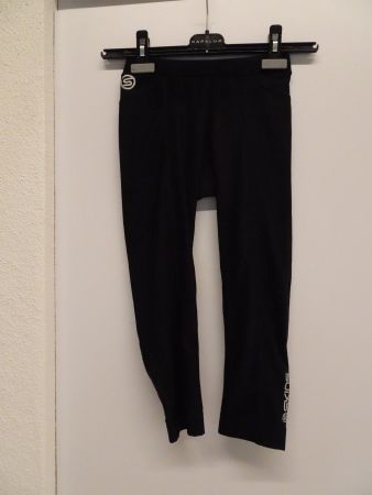 SKINS 3/4-tel Tights schwarz-weiss Gr. XS - 241006