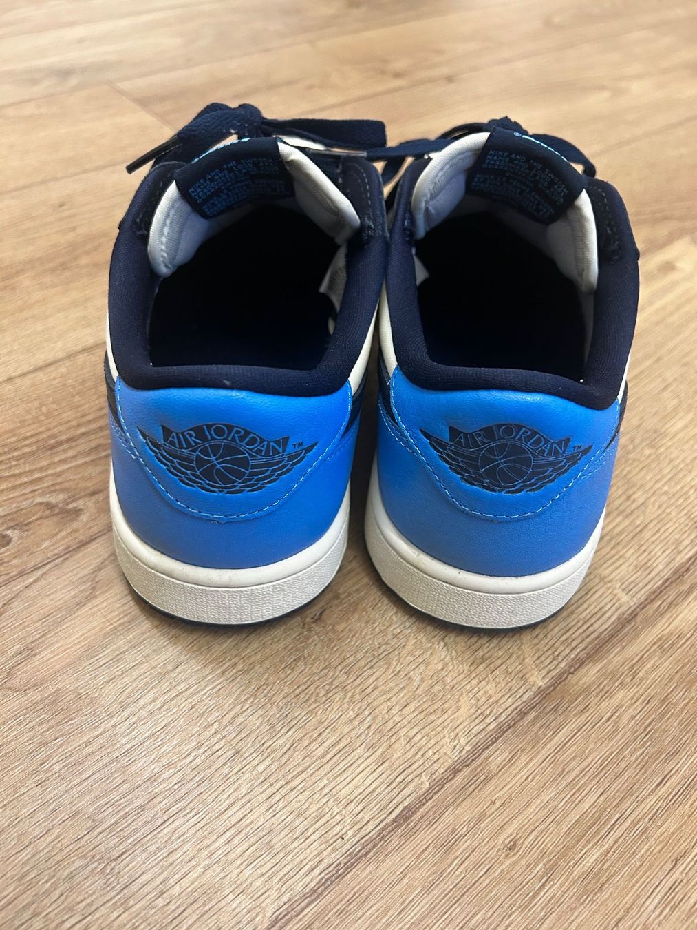 Jordan Scarpe da uomo: Jordan 1 - 1 Low OG Obsidian UNC Gr. 42,5 – Usato da Oberwil-Lieli venduto da Mhd 4