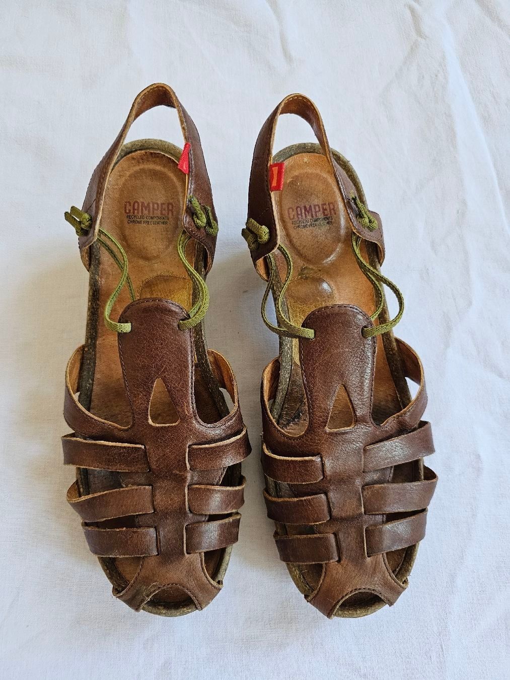 Camper Chaussures femmes: Sandalen Leder Braun Camper Gr. 40 – D'occasion à Ried-Brig par Zzyzx