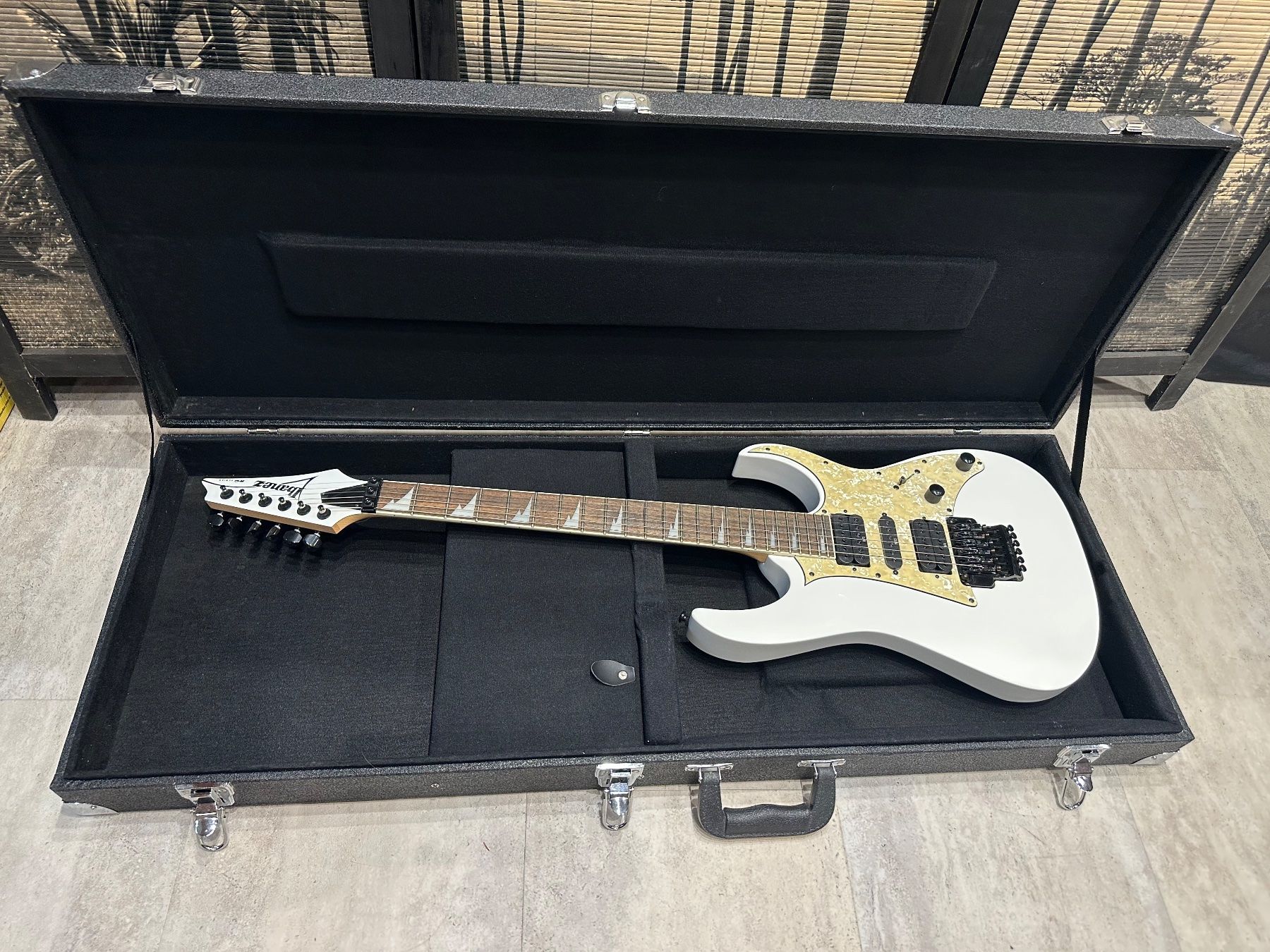 Ibanez RG Series Model RG350DX inkl. koffer (siehe foto) (Gebraucht) in ...
