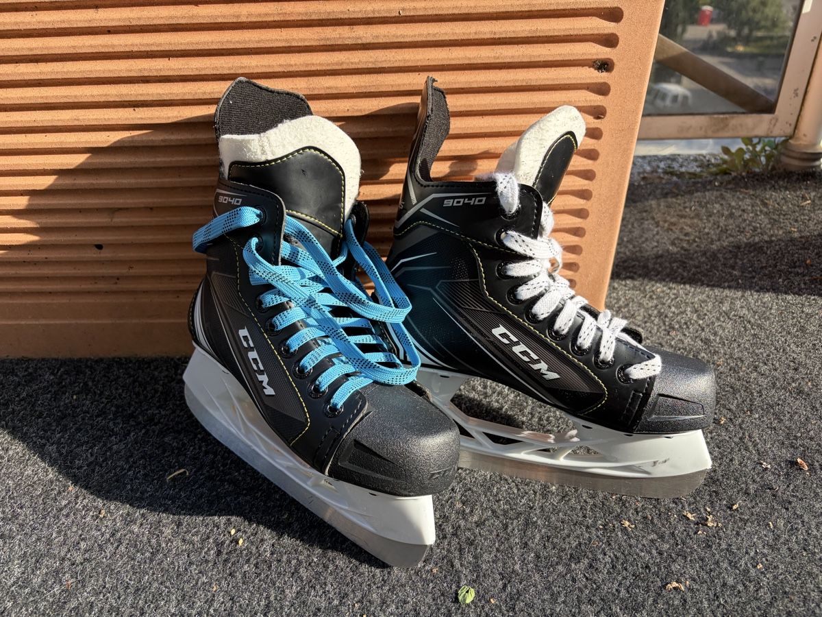 Ccm Pattini da ghiaccio: CCM Schlittschuhe – Usato da Luzern venduto da thediger
