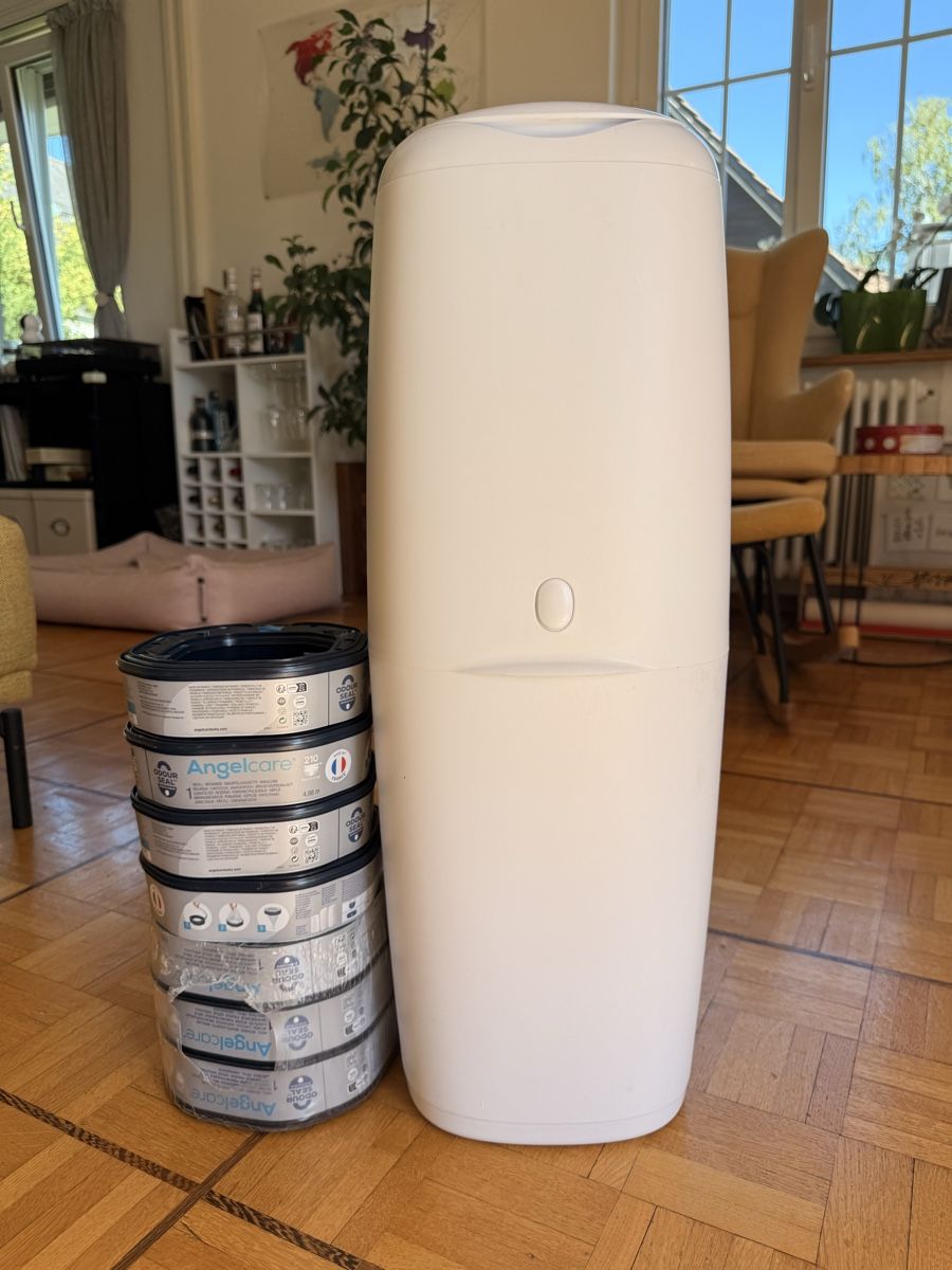 Angelcare Poubelles: Angelcare Nappy Bin  + 7 Refills – Neuf (Voir description) à Zürich par webonyx