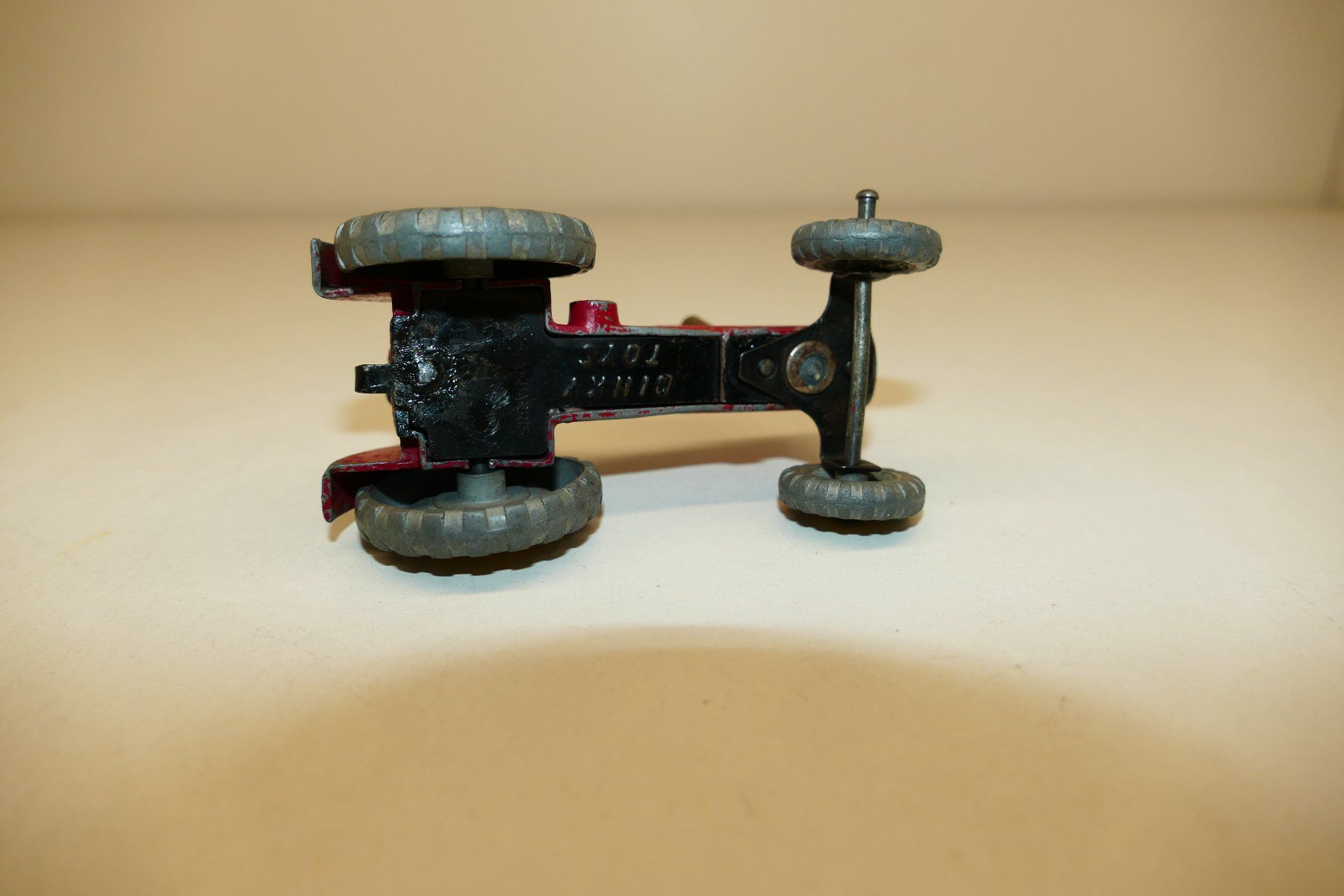 Dinky Toys Modellini d'auto: Dinky Toys: Massey Harris Tractor – Usato da Niederhasli venduto da rail-duerst 5