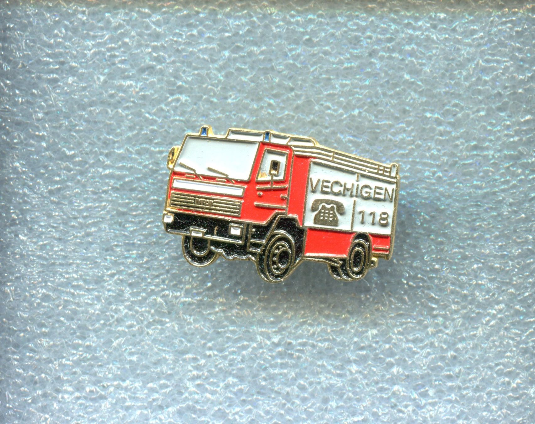 Placchette & Badge: FEUERWEHR  Vechigen – Usato da Winterthur venduto da Sammleroase