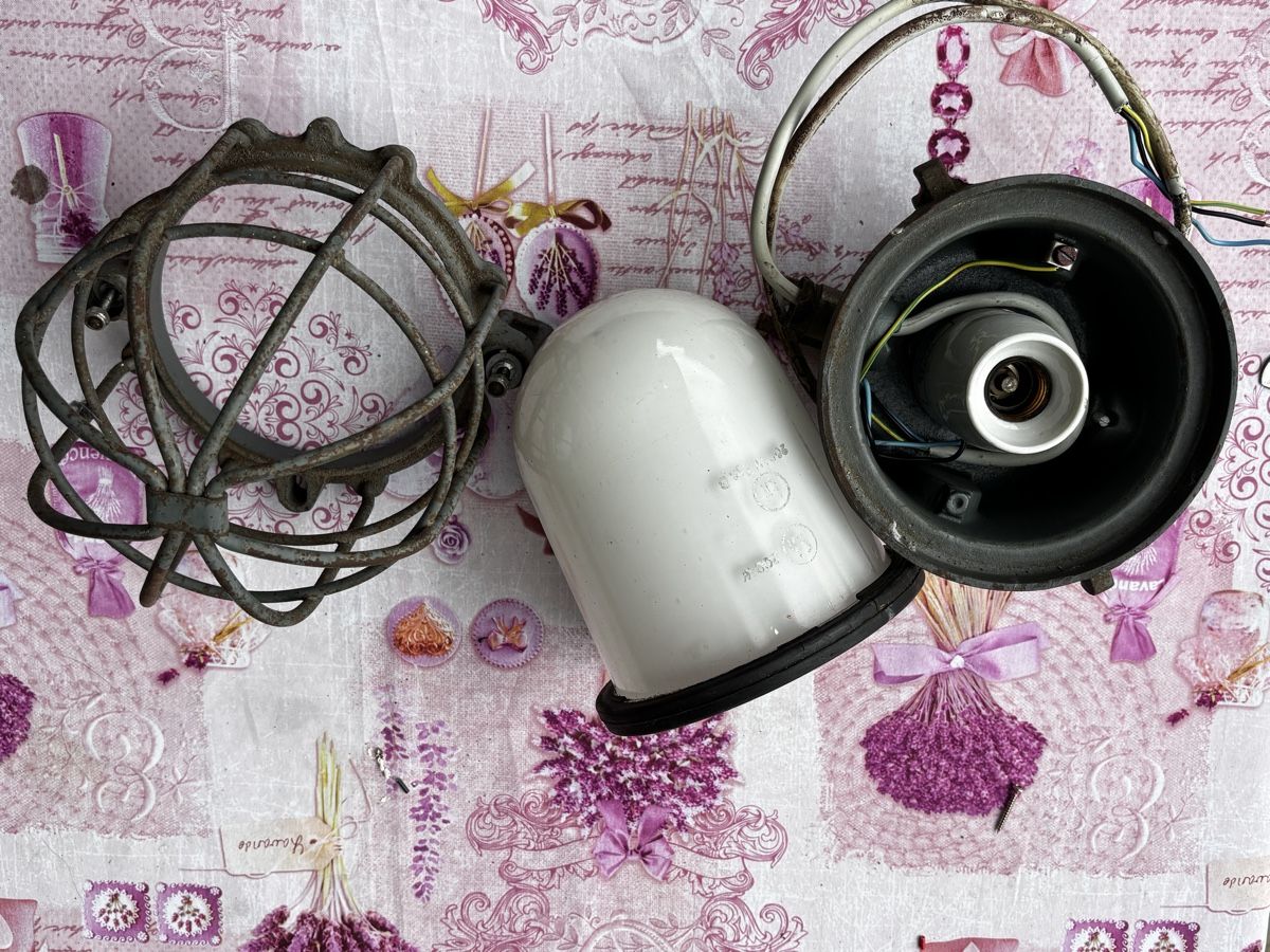 Lampadari & plafoniere: Explosionssichere antike Lampe – Usato da Lyssach venduto da Prisi77 2