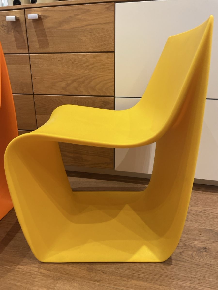 Sedie: Vitra und  Cazzaniga Kinderstühle – Usato da Niederlenz venduto da Stella.2222 1