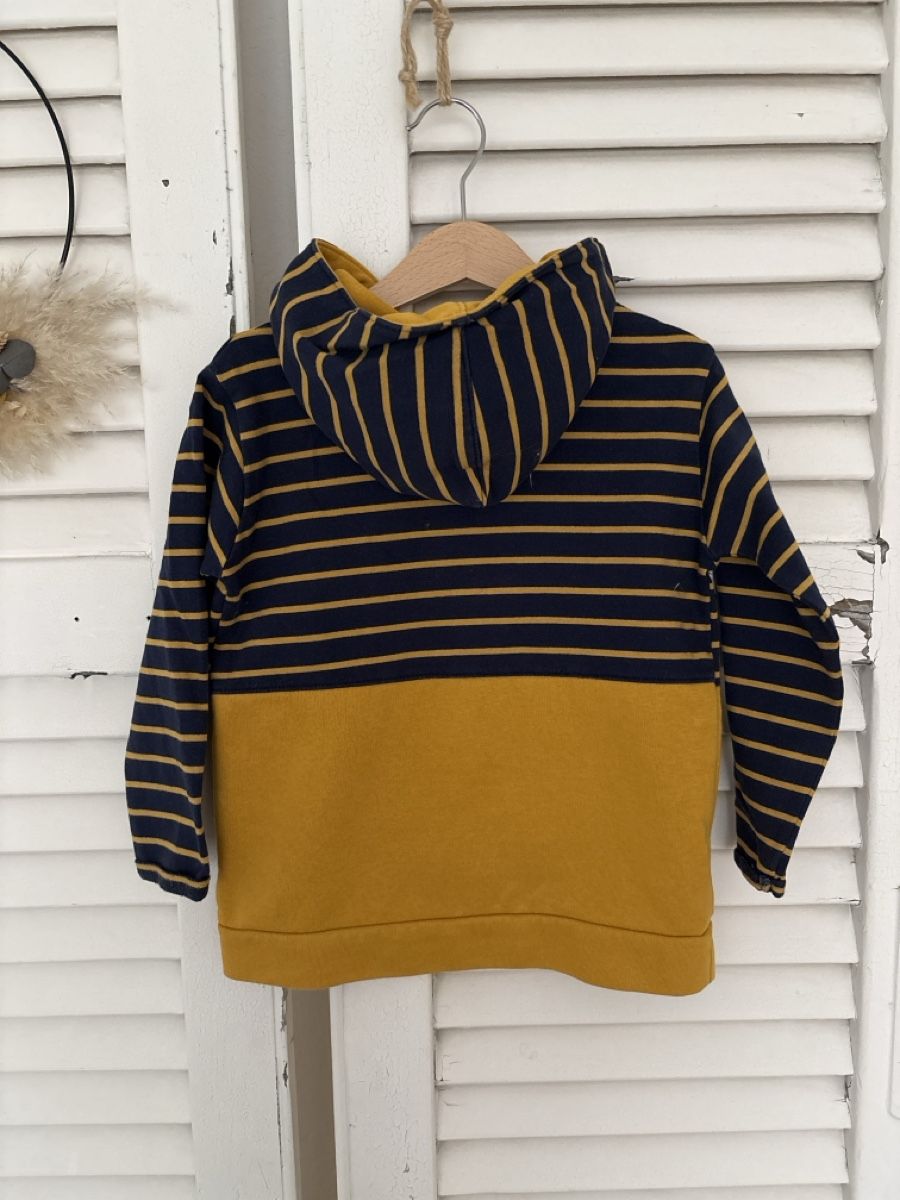 Pulls & Sweat-shirts: Sweater Gr 104 – D'occasion à Mörschwil par Mibasel 1