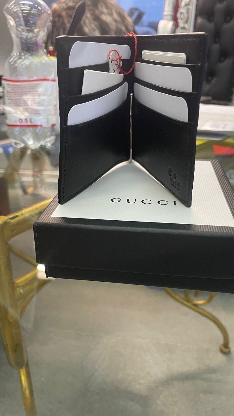 Gucci Portafogli: Gucci Portmonee mit Geld Klammern – Nuovo e nell'imballaggio originale da Lachen SZ venduto da HelvetiaLuxury 2