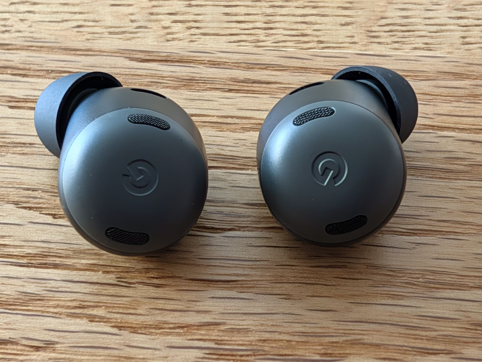 Google Cuffie: Google Pixel Buds Pro mit ANC, schwarz, kabelloses Ladecase – Usato da St. Gallen venduto da red1337 4