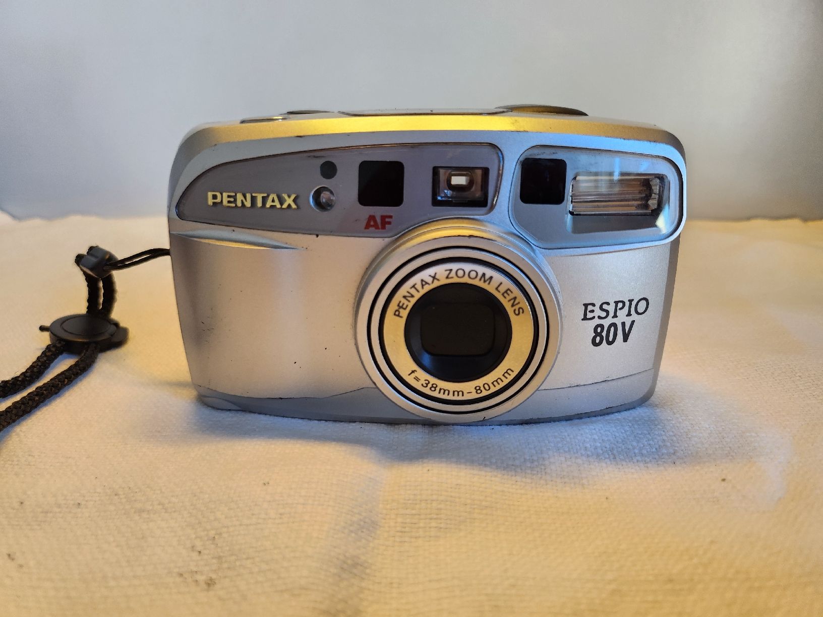 Pentax Kamera: Pentax Espio 80V Analogkamera 35mm mit Tasche – Gebraucht aus Zürich von BAENZERINO