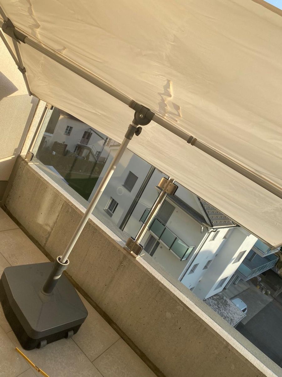 Ombrelloni: Sonnenschirm beige eckig – Usato da Luzern venduto da Mel14 3