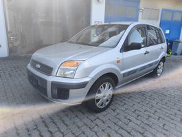 Ford Fusion 1.6 16V Silber 5 Türen
