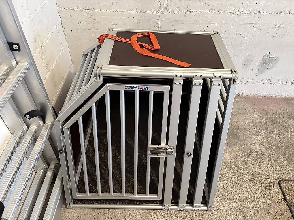 Gabbie, trasporto & Sicurezza: Hundegitter / Transportbox – Usato da Eglisau venduto da Tribal2