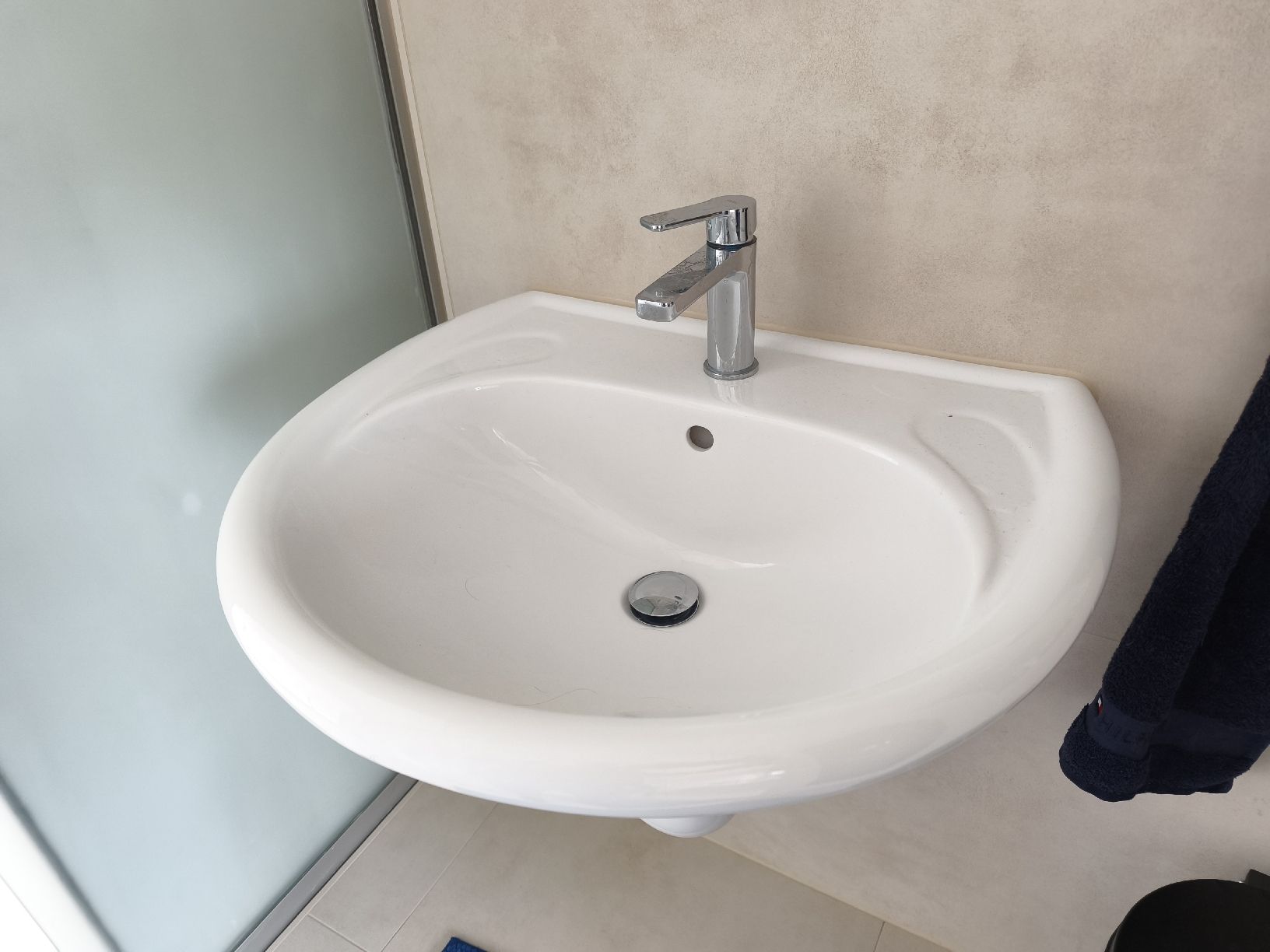 Lavabi & lavandini: Waschbecken, Waschtisch Laufen – Usato da Bergdietikon venduto da Allerlei.Dihei 3