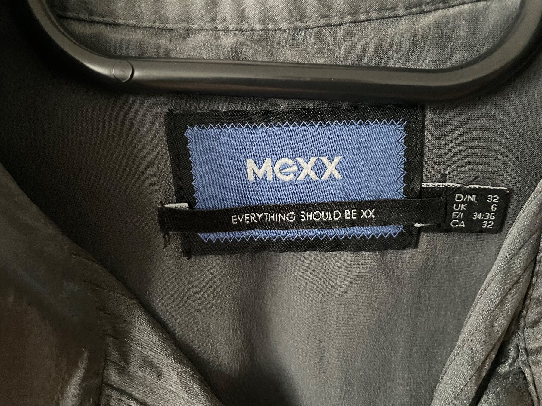 Mexx Camicette: Satin Bluse / blouse satinée MEXX 36 – Usato da Zürich venduto da elisapf 2