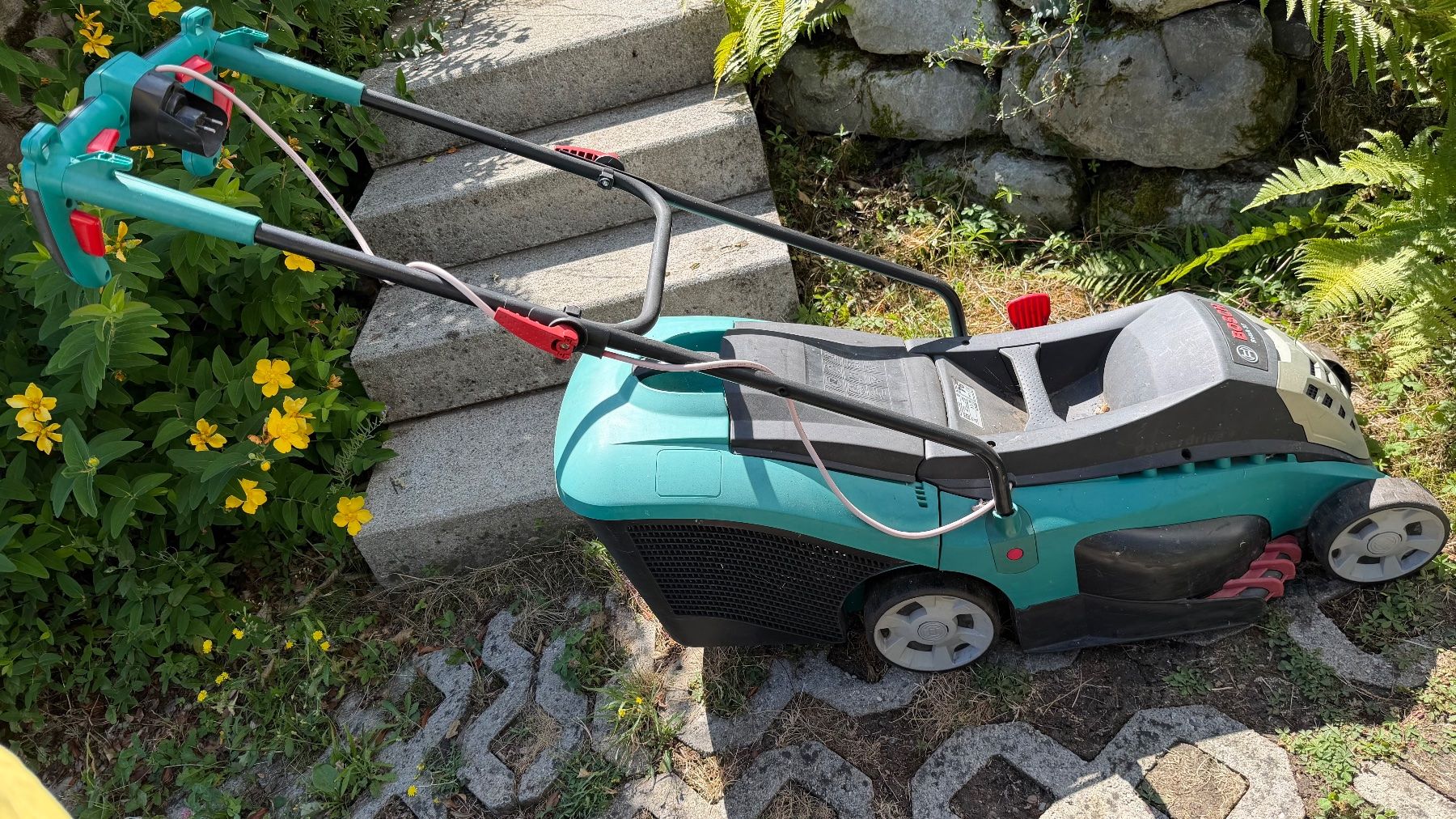 Bosch Tagliaerba: BOSCH Rotak 37 Electric Lawnmower Used – Usato da Uerikon venduto da Andi169 2