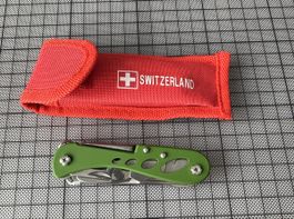 Multifunktionales Schweizer Taschenmesser, neu.