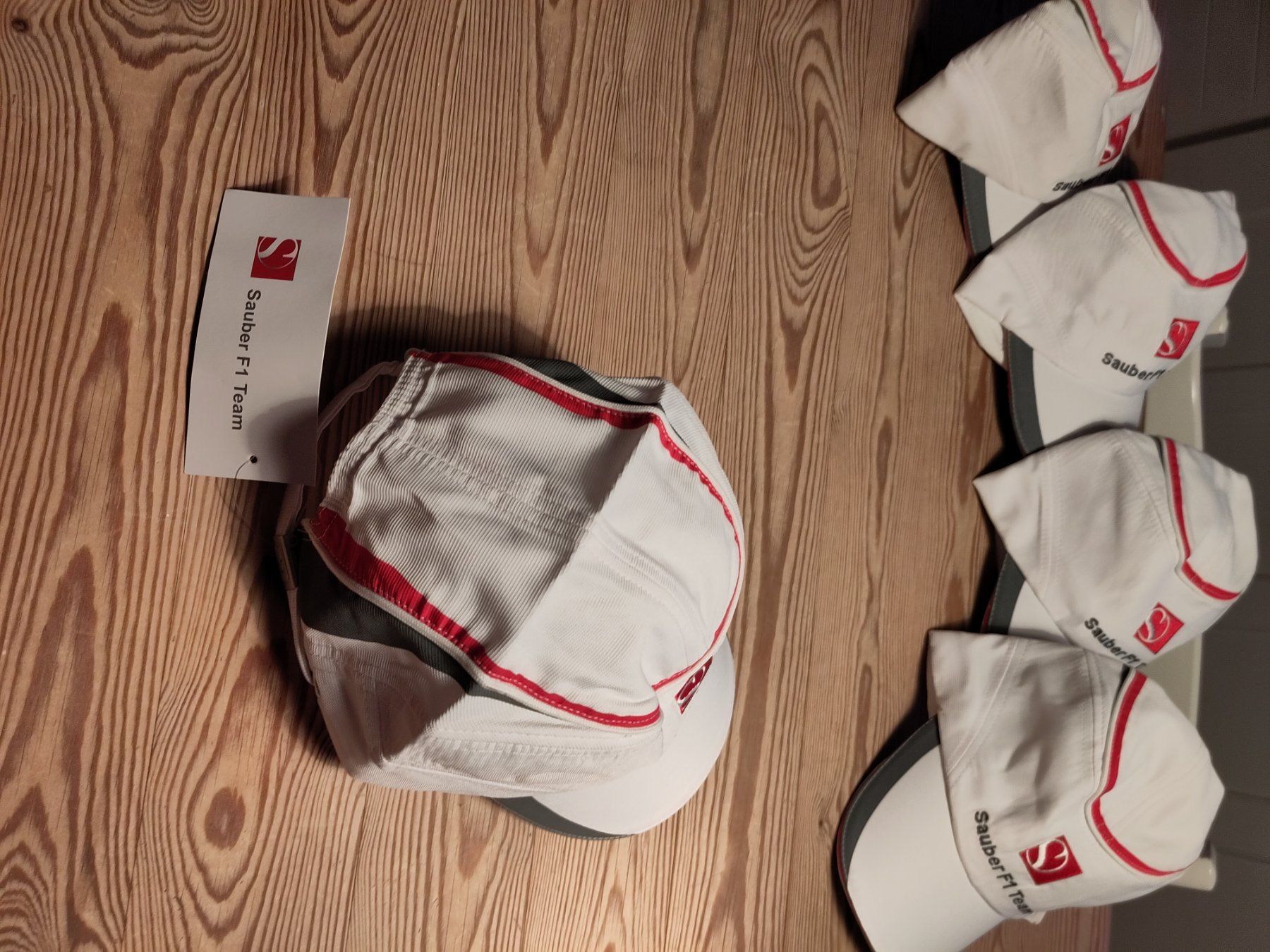 Altro in  Abbigliamento & Accessori: Sauber F1 Team CAP – Nuovo e nell'imballaggio originale da Lenzburg venduto da Zilti87 3