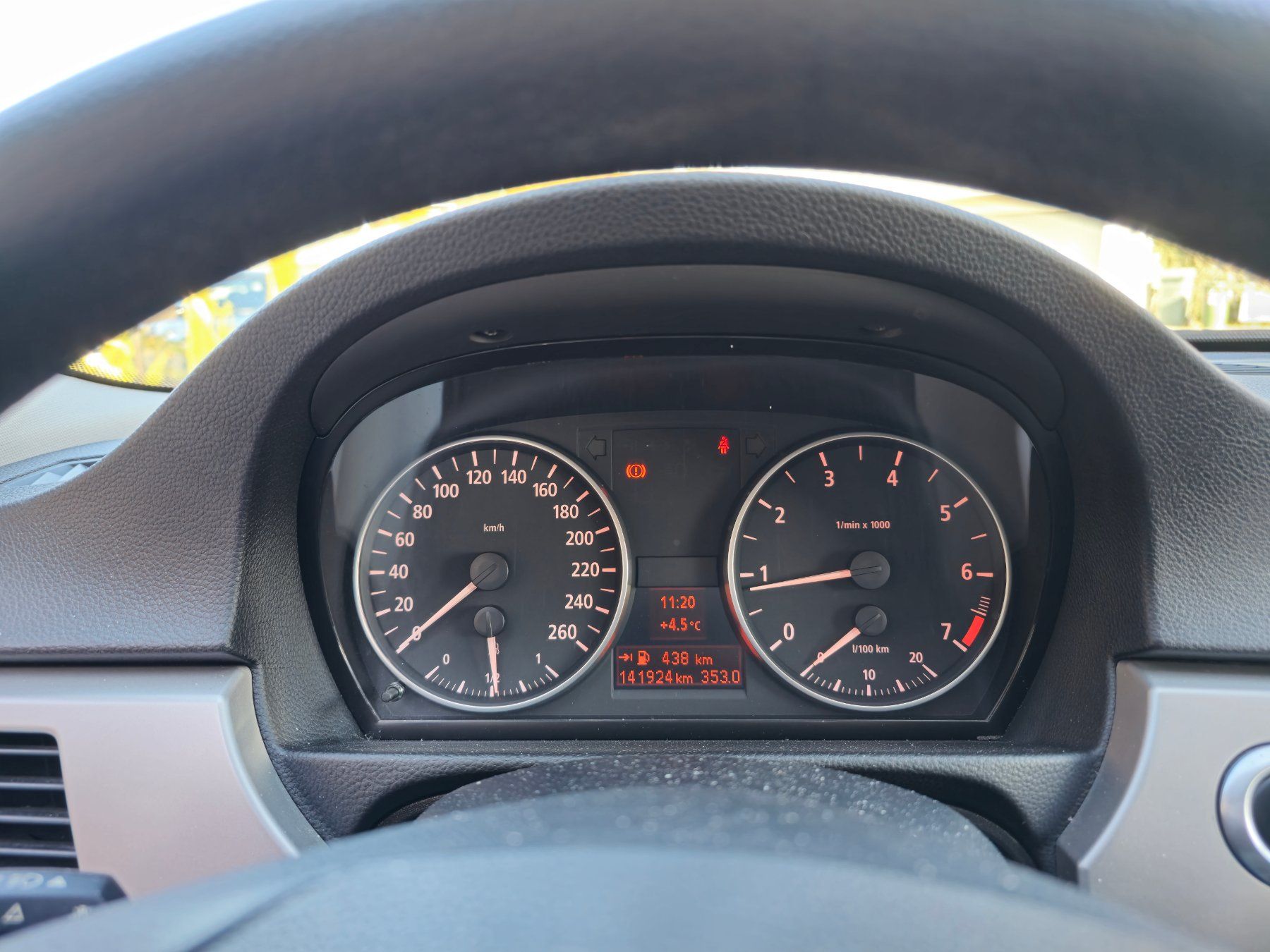 BMW Autos: BMW 320i E90 TOP Zustand ** 1. Hand ** – Gebraucht aus Oberrohrdorf von  6