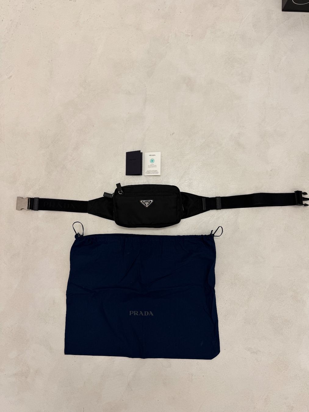 Prada Borse: Sac banane neuf Prada – Usato da giffers venduto da sev_c9x9 4