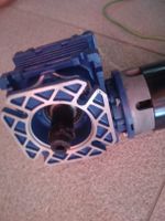 Moteur réducteur 230V 4000 RPM 0.75 HP 3.5A tres bon état