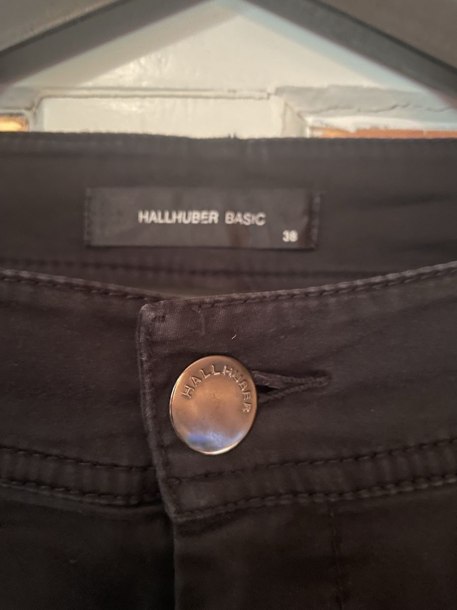 Hallhuber Pantaloni: HALLHUBER Basic Damenhose Schwarz Gr. 38 – Usato da Heitenried venduto da Steffundsasch 3