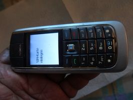 NOKIA 6020 ANTIK HANDY.KAMERA.LÄÜFT ABER OHNE LADEGERAT