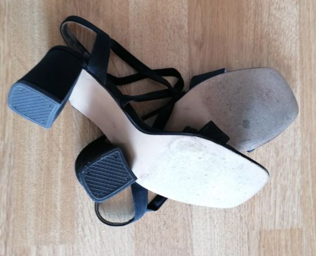 Kaiser Damenschuhe: Peter Kaiser Riemchen Sandalen, schwarz Gr 39/ Gr 6 – Gebraucht aus Altendorf von Eistoelter 3