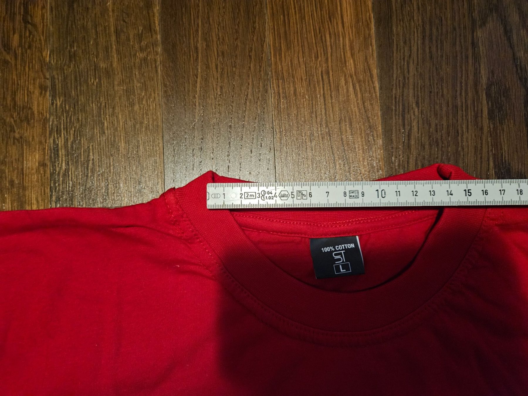 T-shirt: T-Shirts - Rot, Grösse L, 100% Baumwolle – Nuovo (secondo la descrizione) da Schwerzenbach venduto da Julbox 4