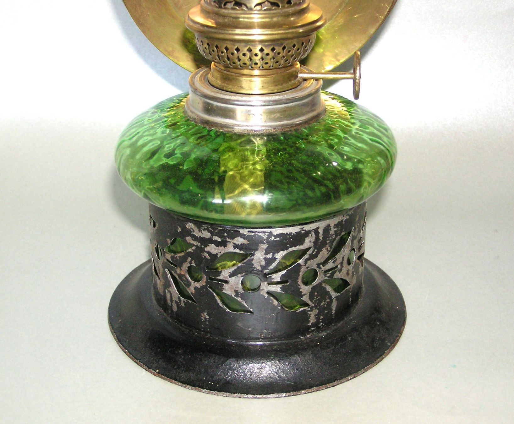 Lampade: ANTIKE PETROLLAMPE PETROLEUMLAMPE – Usato da Grenchen venduto da Antique-hunter 2