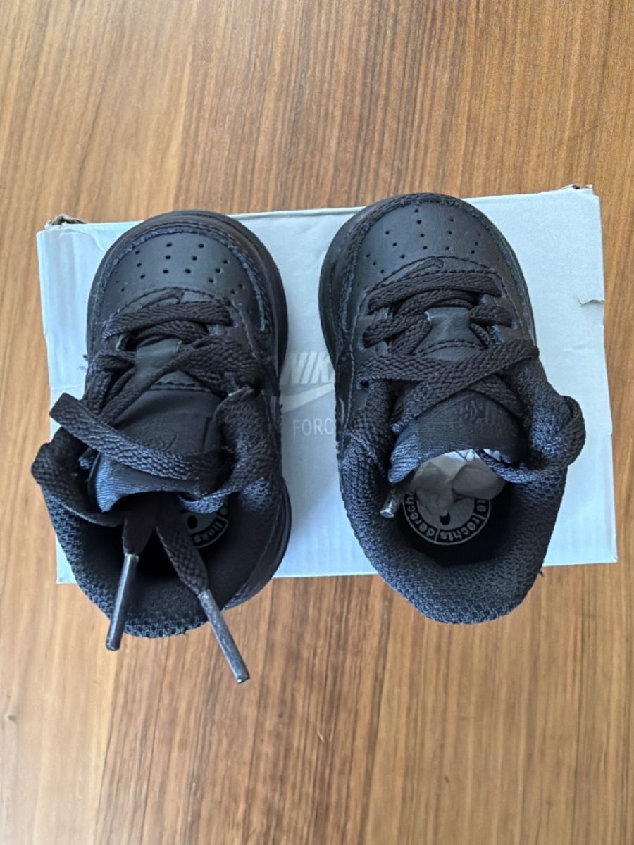 Nike Scarpe per ragazzi: Nike Air Force 1 LE , Pointure 17 Noires - Bébé – Nuovo e nell'imballaggio originale da Forel (Lavaux) venduto da vuf_rdl9 1
