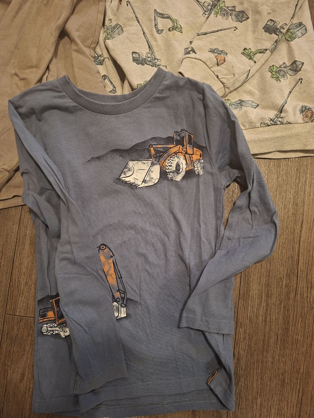 Lotti & Set di vestiti: 3er Set, 2 Pullover, 1 Langarmshirt – Usato da Liestal venduto da iti_rsl8 1