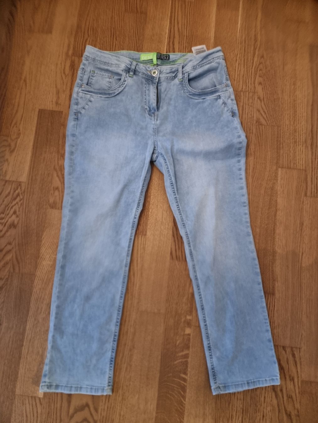 Cecil Jeans: CECIL Style Toronto (W32 / L26) – Nuovo (secondo la descrizione) da Zumikon venduto da chv_w96q