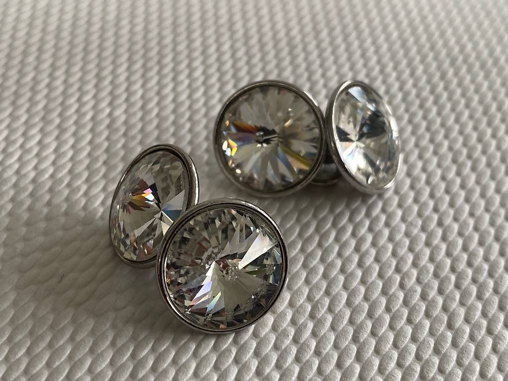 Statuette: Swarovski Manschetten 2 Stück - neuwertig – Usato da Nussbaumen AG venduto da ColouredDay