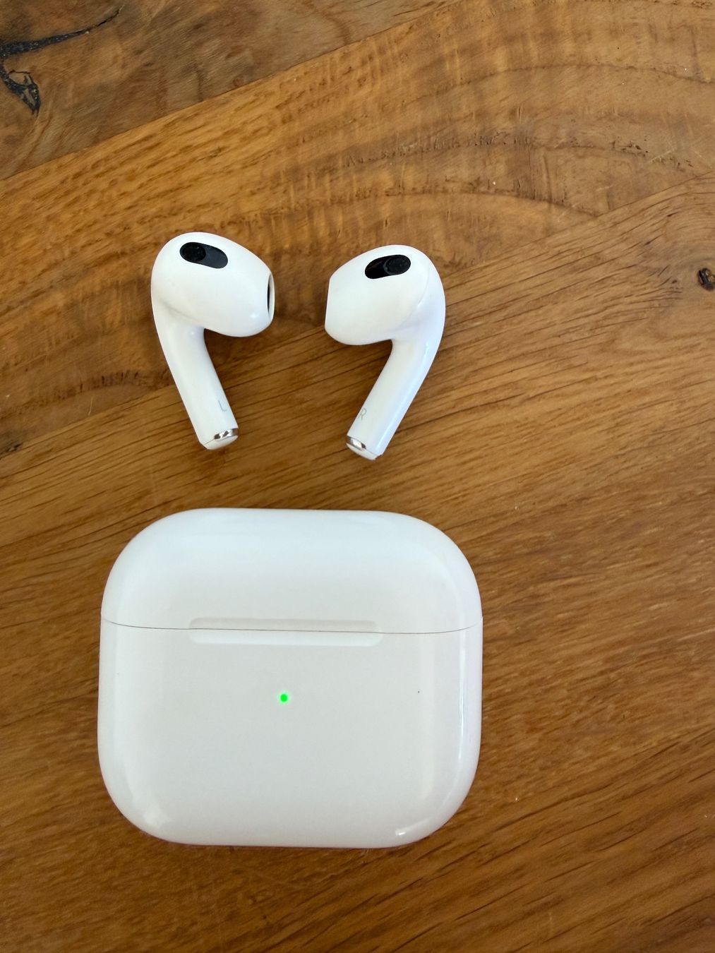 Apple Cuffie: APPLE AirPods 3 – Usato da Lausanne venduto da Nine1982 3