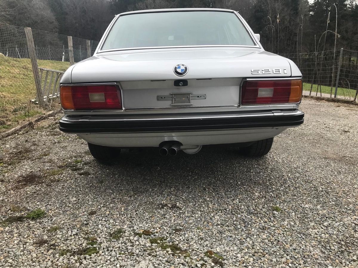 BMW Automobili: BMW 528i Oldtimer, Top Zustand, Veteran – Usato da Neschwil venduto da Luna19610 3