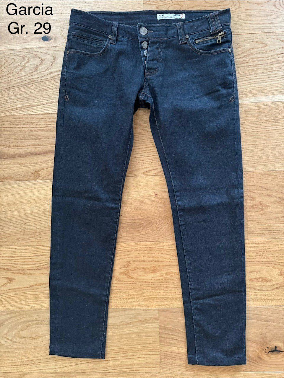 Jeans: dunkelblaue Jeans Garcia Gr. 29 – Nuovo (secondo la descrizione) da Kleindöttingen venduto da CorinaCoco