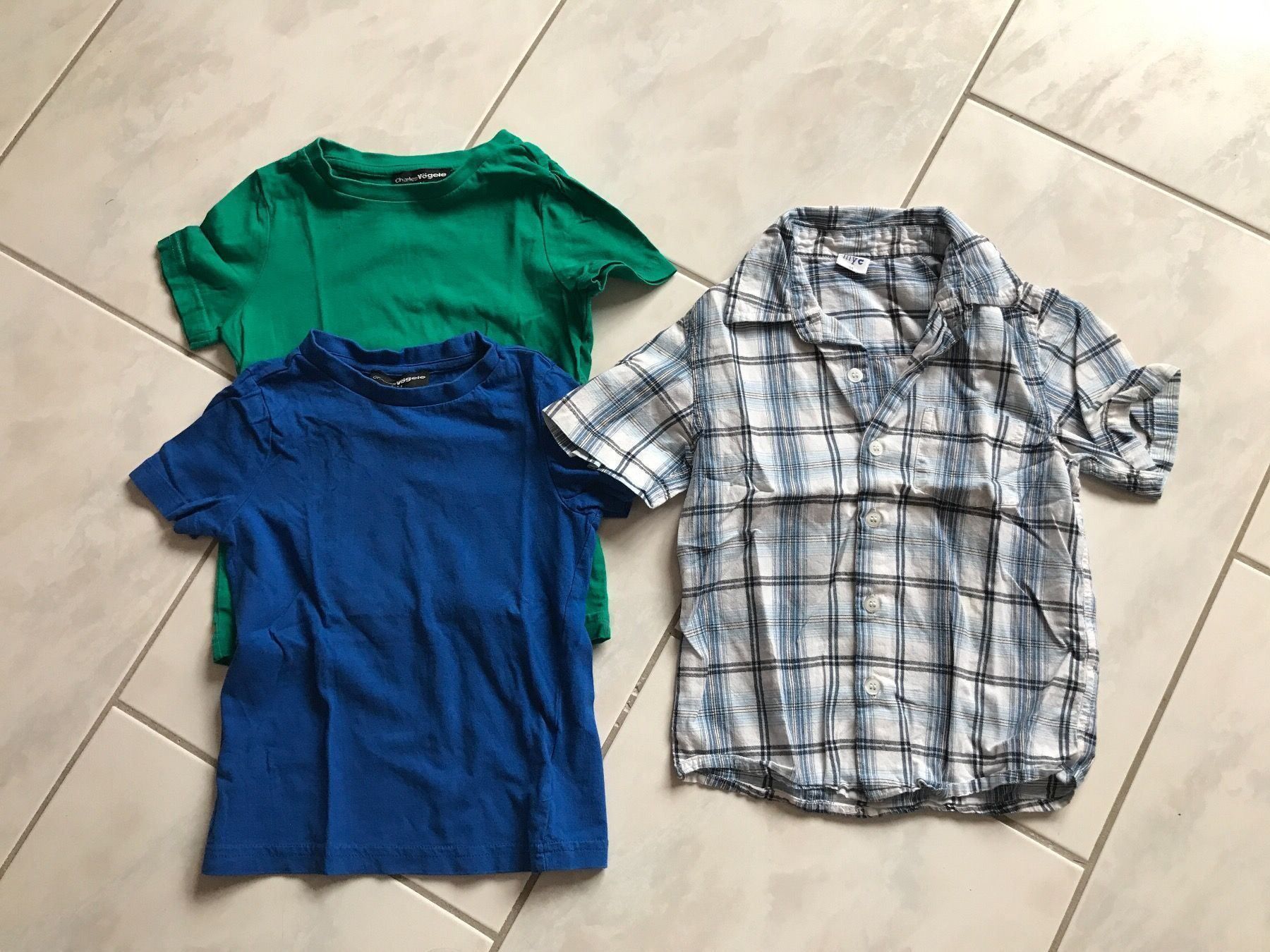 Lotti & Set di vestiti: Kleiderset Grösse 104 – Usato da St.Pantaleon venduto da frodobi 1